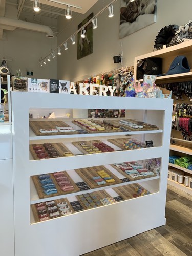 the Bone & Biscuit Co. - Oakville South — pet store in Oakville (photo 3)