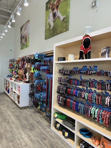 the Bone & Biscuit Co. - Burlington North — pet store in Burlington (photo 3)